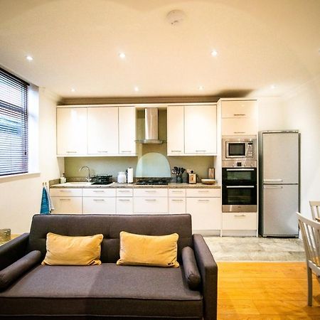 Stay With Serena Homes , One Bedroom Apartment Purley Ngoại thất bức ảnh